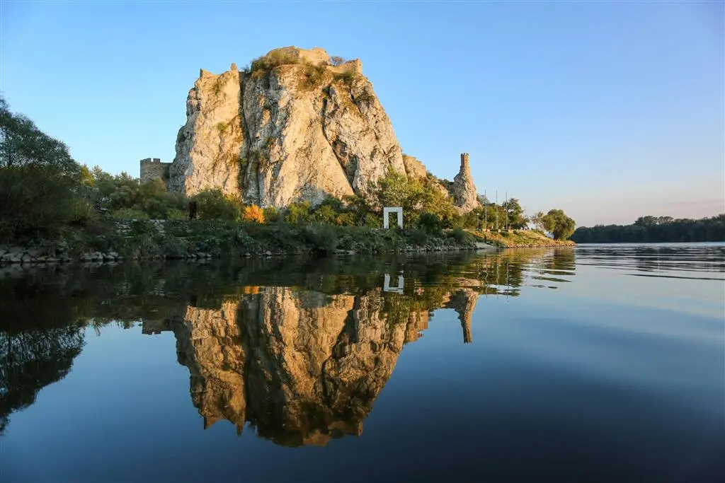 Školský výlet Bratislava a Devín